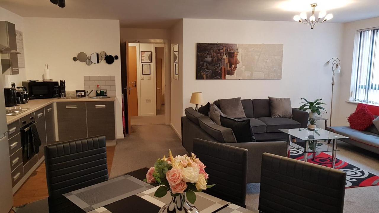 Luxury 2 Bed Apt With Free Wi-Fi & Parking Манчестер Екстер'єр фото