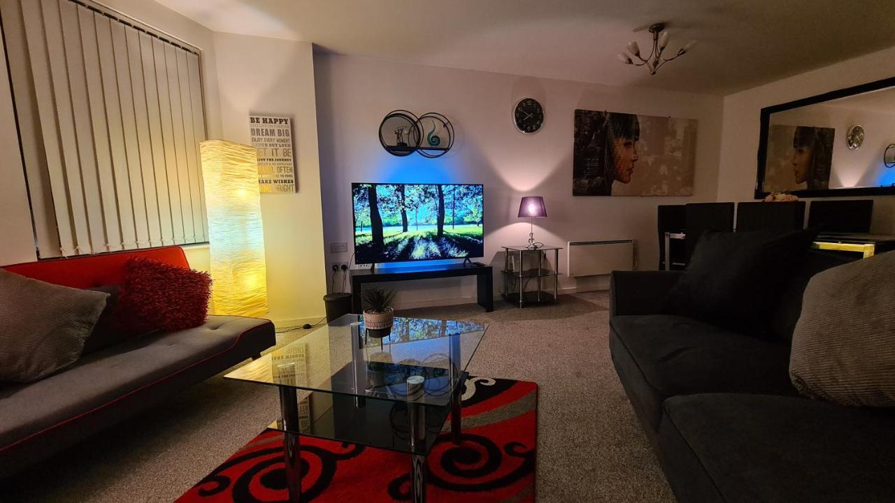 Luxury 2 Bed Apt With Free Wi-Fi & Parking Манчестер Екстер'єр фото