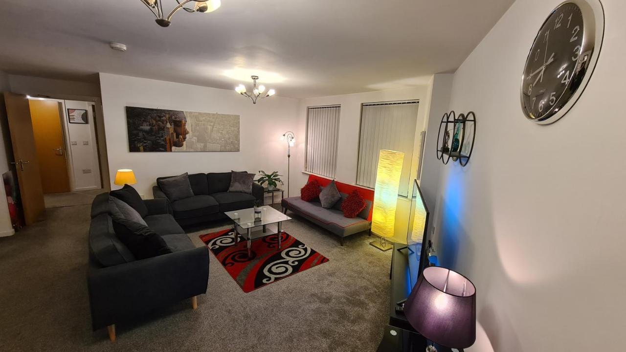 Luxury 2 Bed Apt With Free Wi-Fi & Parking Манчестер Екстер'єр фото