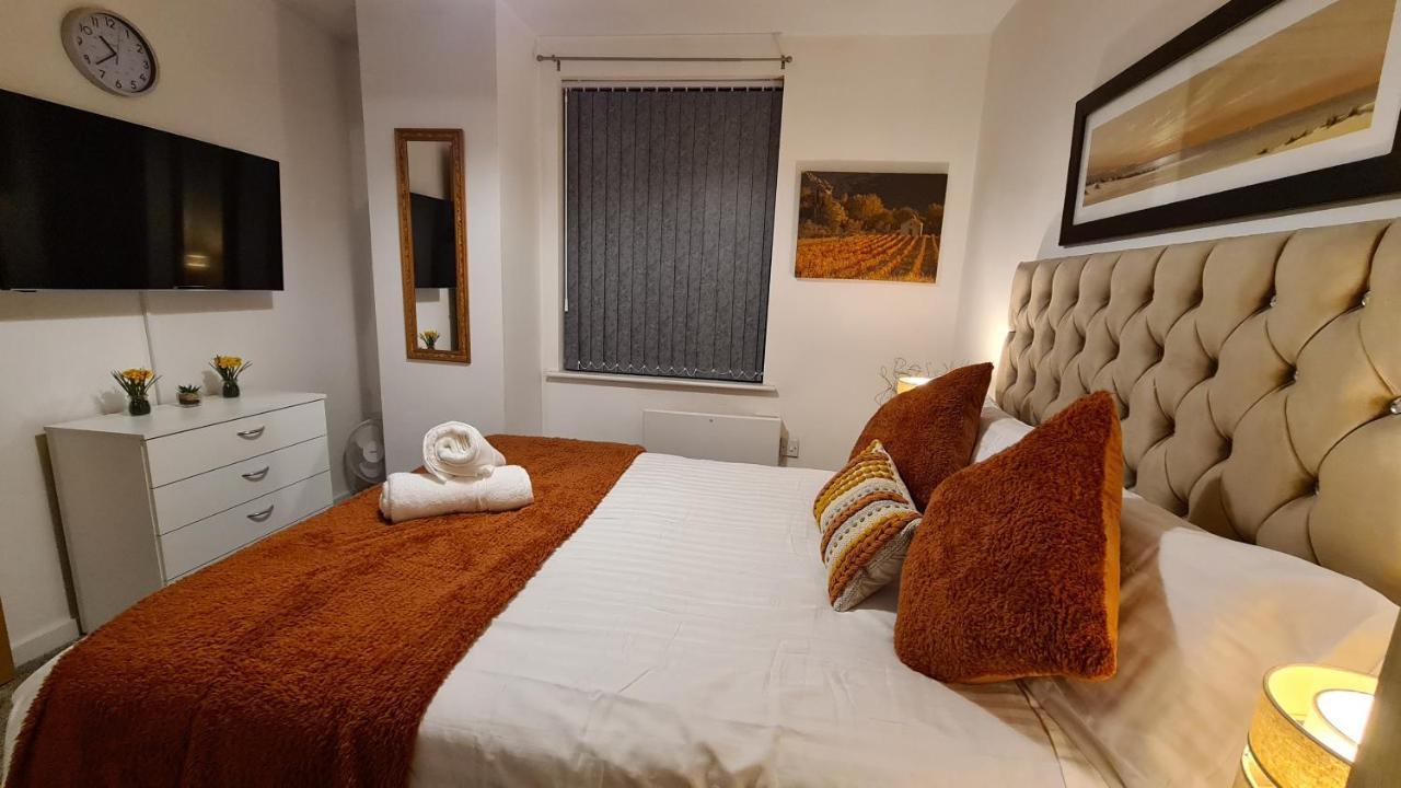 Luxury 2 Bed Apt With Free Wi-Fi & Parking Манчестер Екстер'єр фото